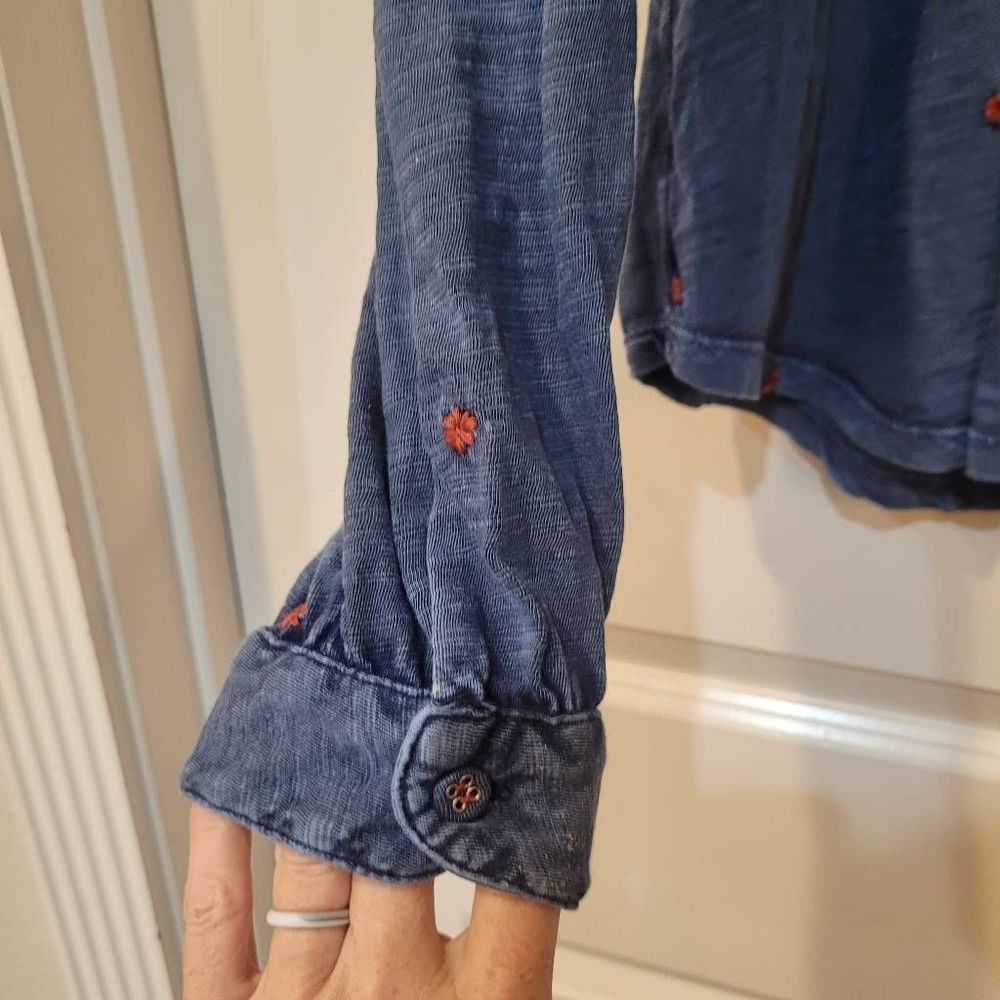 Lucky Brand Blue Blouse with Red Accents - Picture 9 of 9